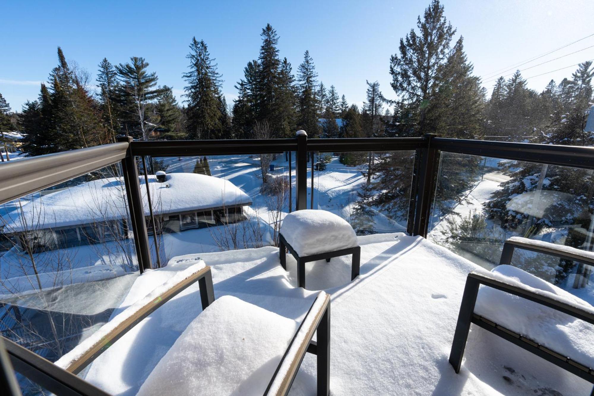 Le Viking Resort Sainte-Marguerite-du-Lac-Masson Kültér fotó